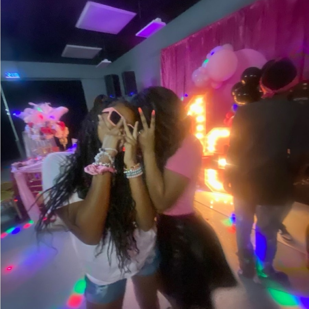 Meet your Posher, Samiya